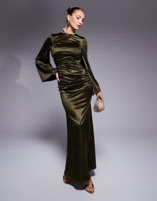 True Violet - Satin-Maxikleid in Khaki mit Trompetenärmeln-Grün