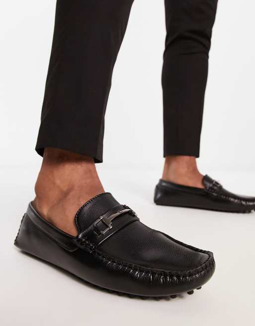 Truffel Collection - Loafers van imitatieleer met metalen afwerking in zwart