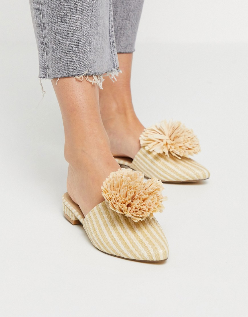 Truffle Collection – Beige platta mules med pompoms