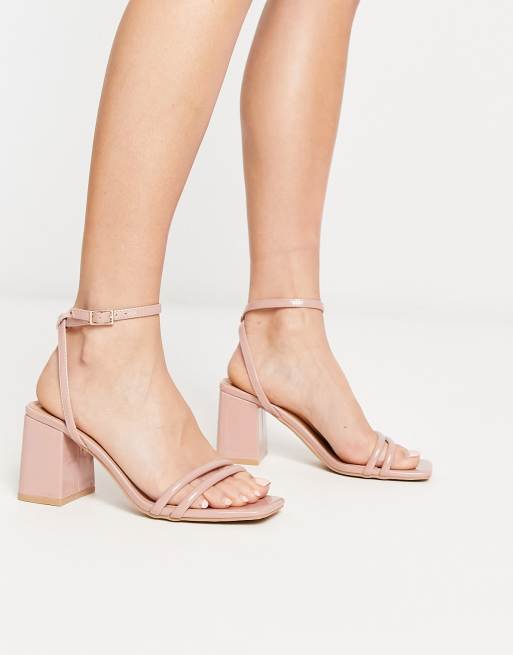 Truffle Collection - Beige små sandaler med firkantet tå og blokhæl