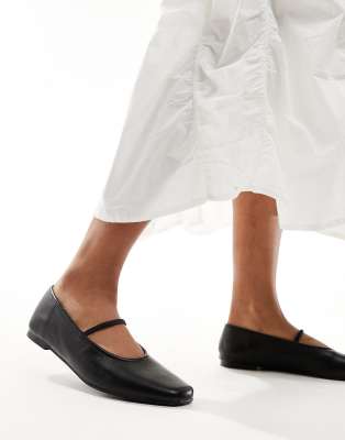 Truffle Collection - Bløde Sorte Ballerina-Pumps