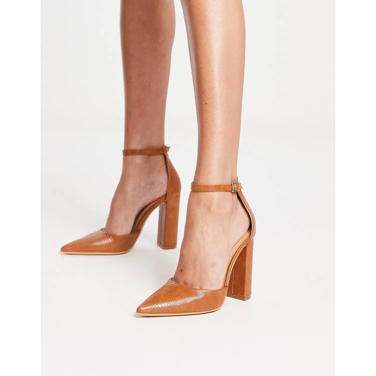 Tan closed 2025 toe block heels