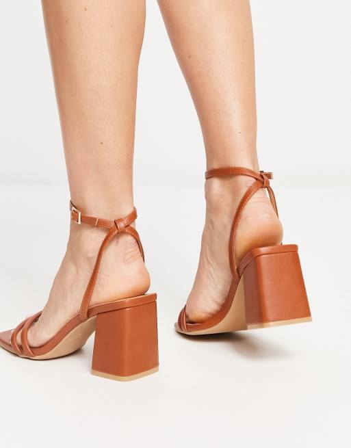 Truffle Collection – Bruna sandaler med blockklack och fyrkantig tå, 2 av 4