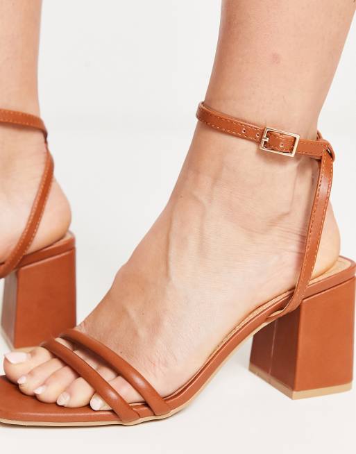 Truffle Collection – Bruna sandaler med blockklack och fyrkantig tå, 3 av 4