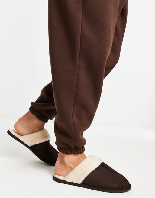 Truffle Collection - Chaussons mules classiques avec fausse fourrure - Crème