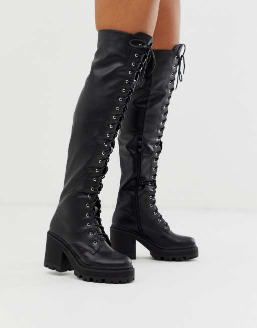 Truffle Collection â Chunky Overknee-Stiefel mit Schnürung | ASOS