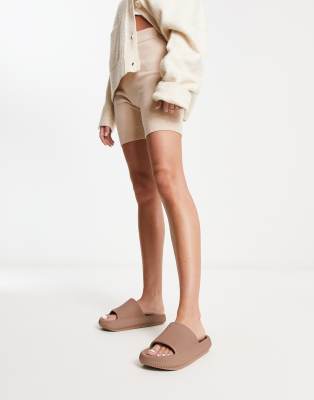 Truffle Collection Truffle Collection chunky pool slide in mocha-Brown