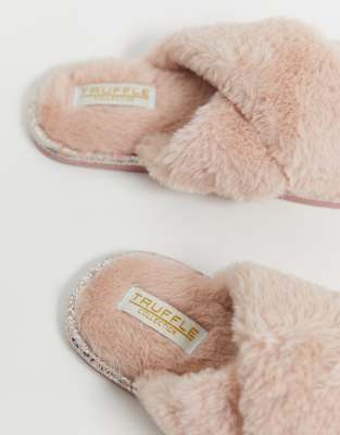 cross fur slippers