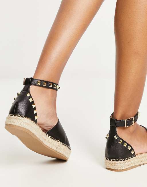 Truffle Collection – Czarne espadryle z paskiem za kostką i ćwiekami, 3 z 4