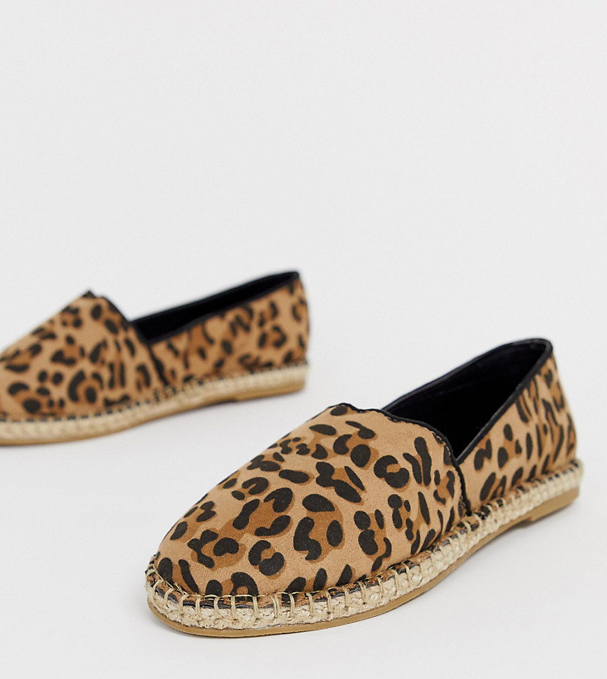 Truffle Collection espadrille med leopardmønster og bred pasform-Brun