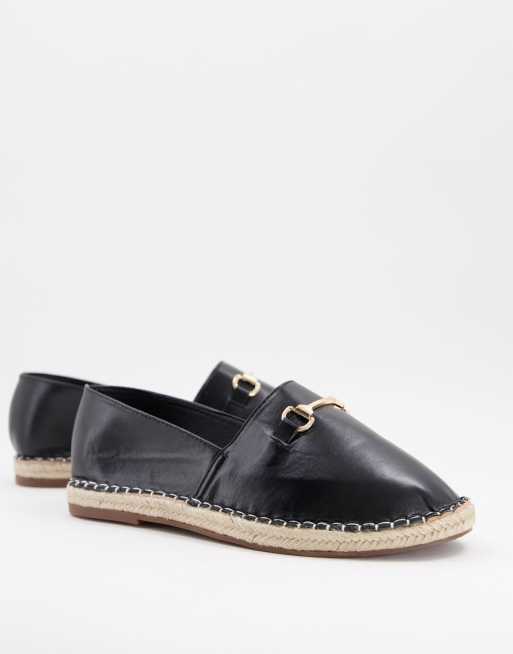 Truffle Collection - Espadriller i sort, imiteret læder med metalkant