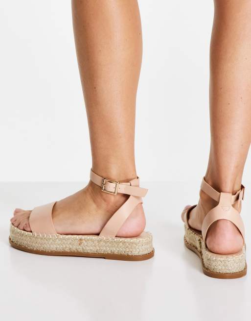 Truffle Collection Espadrilles in Natur mit Plateausohle ASOS