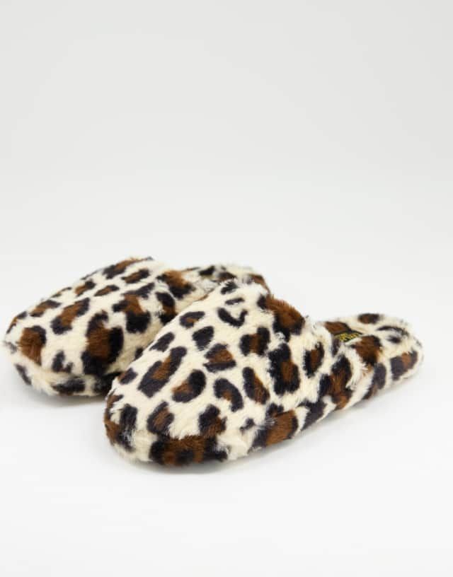 Truffle Collection fluffy mule slipper in leopard