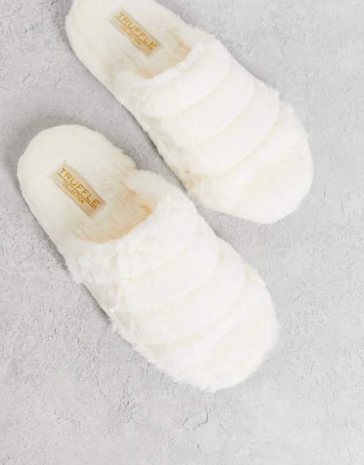 Fuzzy discount slippers white