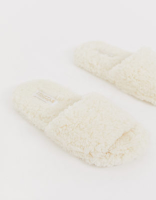 fluffy cream slippers