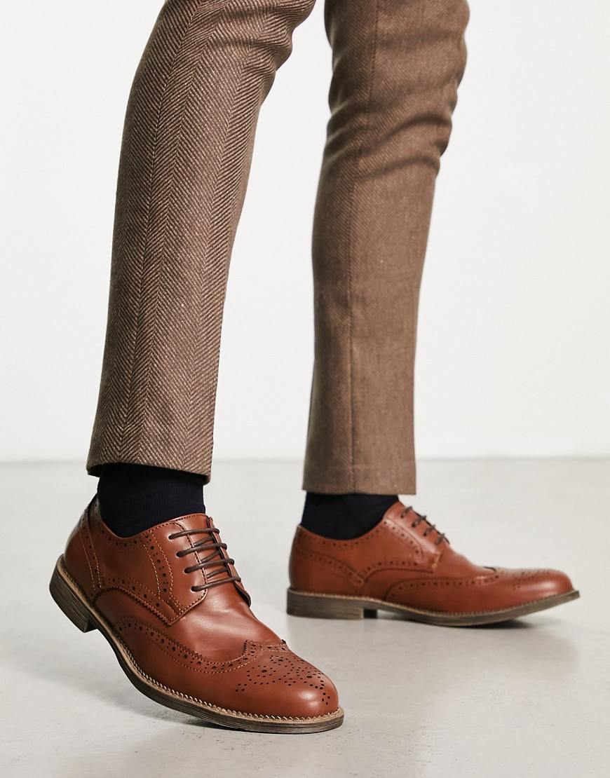 Truffle Collection formal lace up brogues in tan-Brown