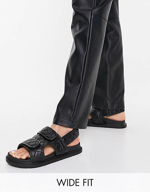 Verfijning Cyclopen Kwijting Truffle Collection - Gewatteerde sandalen met brede pasvorm en dubbele  bandjes in zwart | ASOS