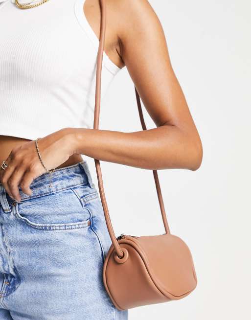 Truffle Collection - Halvemaan-vormige crossbody tas in bruin