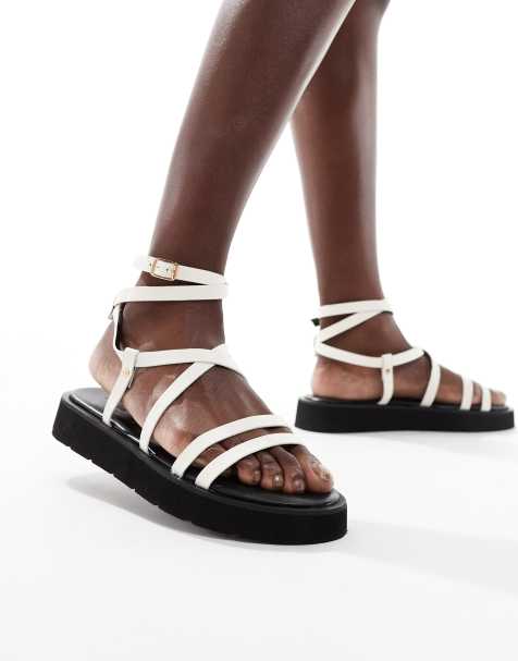 Truffle Collection - Hvide sandaler med ankelstropper - view 1