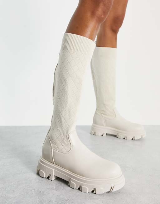 Truffle Collection – Kremowe buty do kolan z elastyczną cholewką z dzianiny
