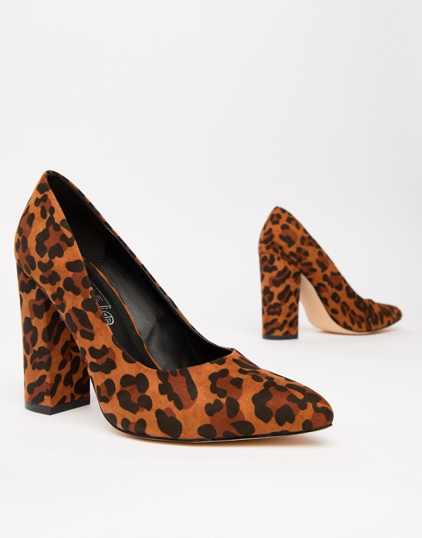 Truffle Collection – Leopardmönstrade skor med blockklack och spetsig tå-Flerfärgad