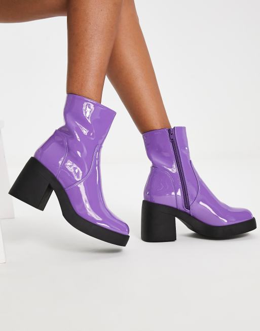 Truffle Collection – Lila ankelboots med fyrkantig tå och klackar