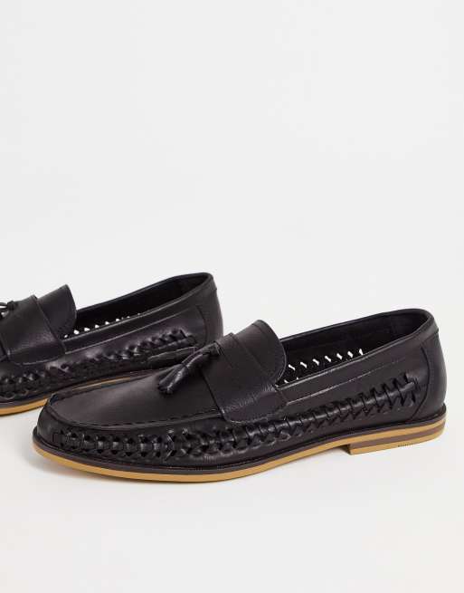 Truffle Collection – Loafer aus Kunstleder in Schwarz mit Webdetails und Bommeln
