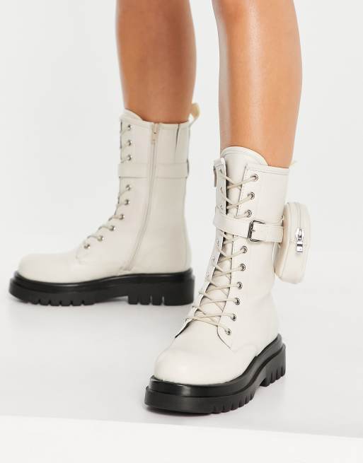 chunky pouch boots