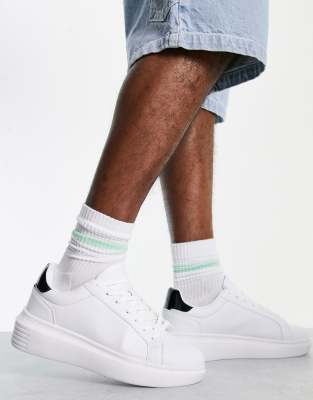 Truffle Collection - Minimalistische sneakers met dikke zool in wit en zwart