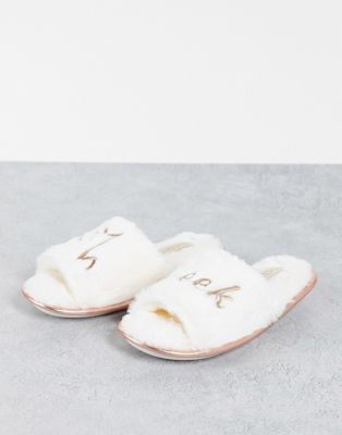 Truffle Collection oh deer slogan slipper in cream