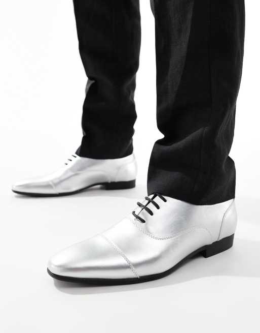 Truffle Collection – Oxford-Schnürschuhe in Metallic-Silber