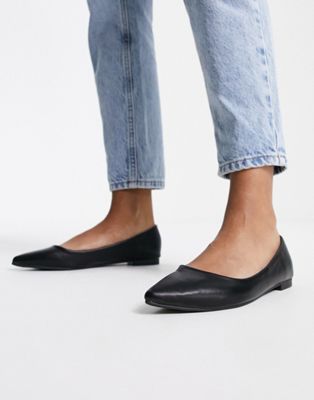 TRUFFLE COLLECTION POINTED BALLET FLATS IN BLACK