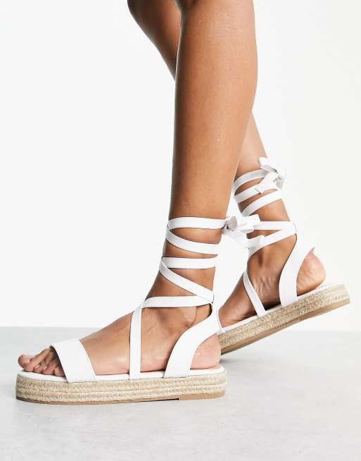 Truffle Collection - Pointure large - Sandales style espadrilles avec liens à nouer à la cheville - Blanc, 4 de 4