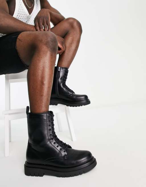 Truffle Collection – Robuste Schnürstiefel aus Kunstleder in Schwarz im minimalistischen Design