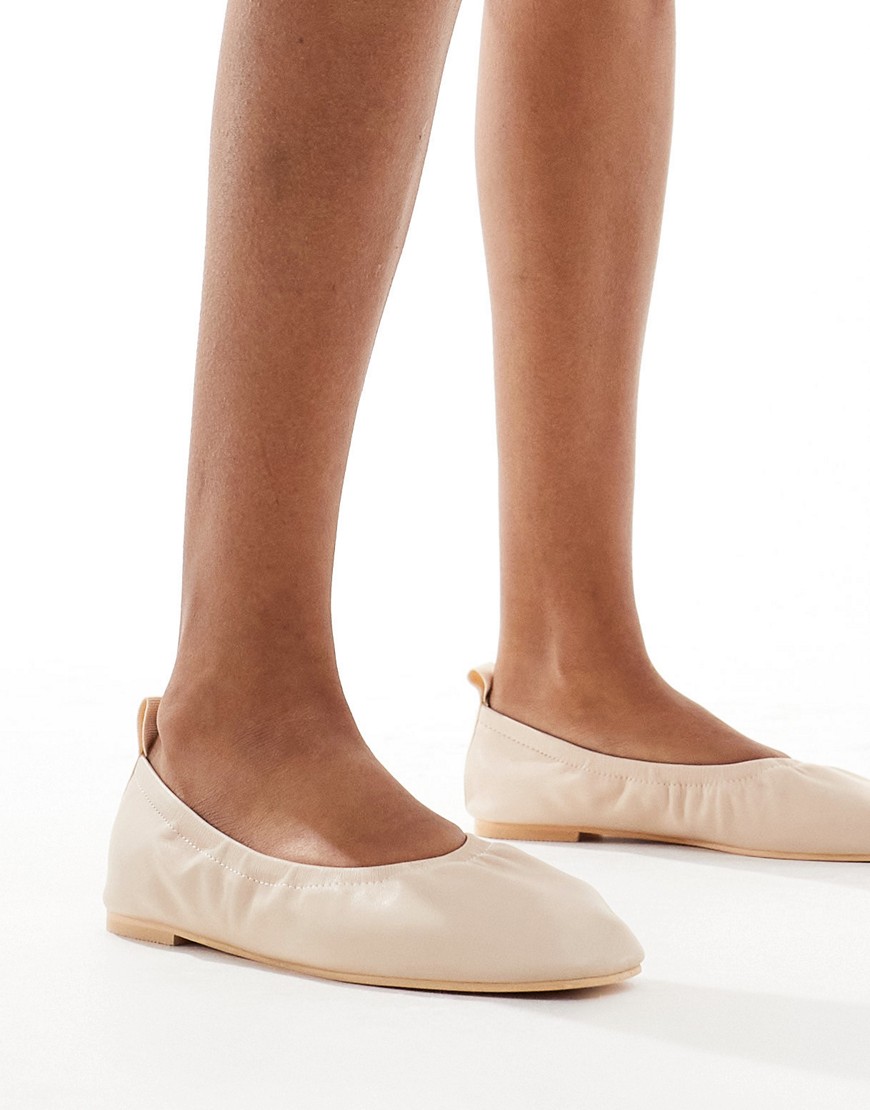Truffle Collection ruched ballet flats in beige-Neutral