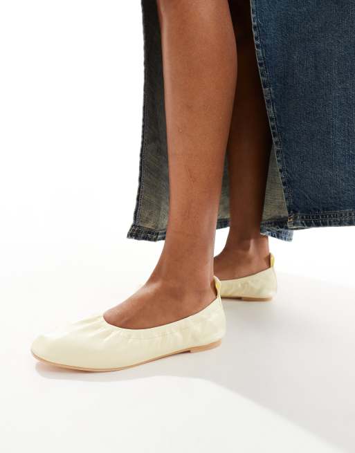 Truffle Collection ruched ballet flats in yellow, 3 of 4