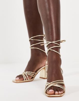 Sandali con tacco medio e listini oro con punta quadrata - Truffle Collection Sandalo donna Oro