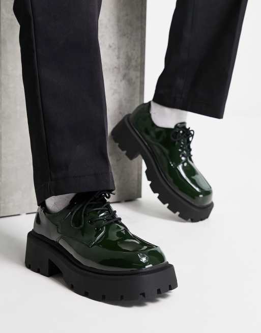 Truffle Collection – Schnürschuhe aus Kunstleder in Schwarz mit eckiger Zehenpartie und dicker Sohle