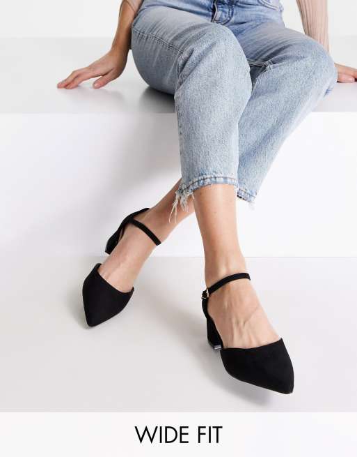Truffle Collection - Schoenen met halfhoge hak, puntige neus en brede pasvorm in zwart 