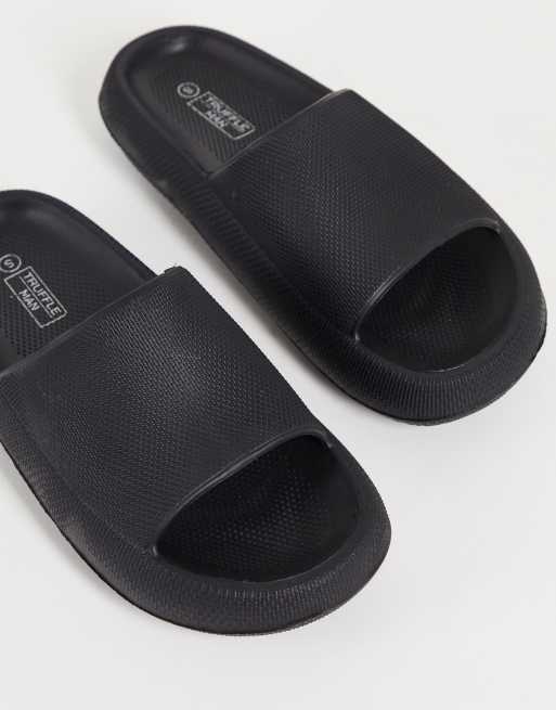 Truffle Collection – Slider mit extra dicker Sohle in Schwarz
