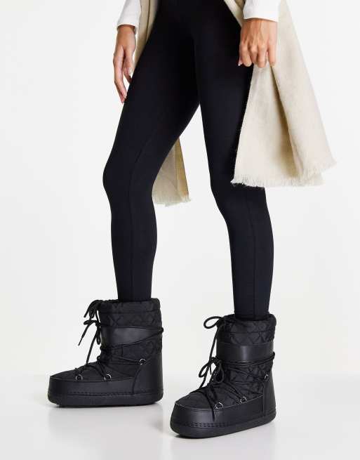 Truffle Collection snow boots in black