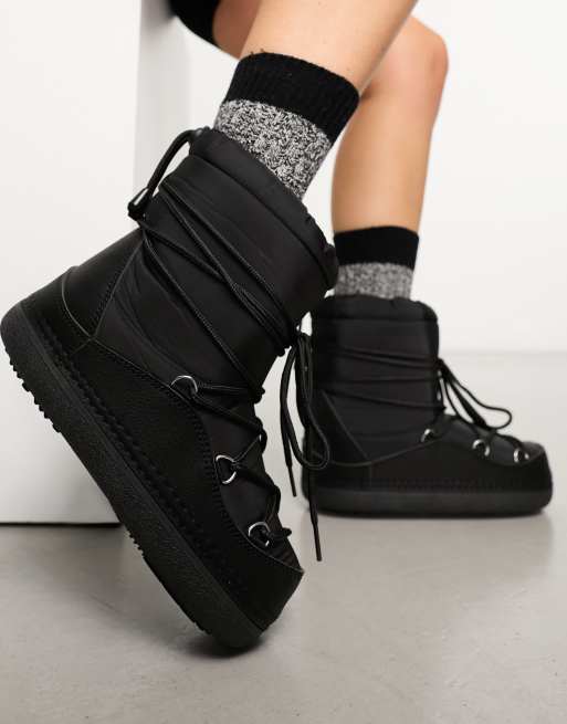 Truffle Collection snow boots in black