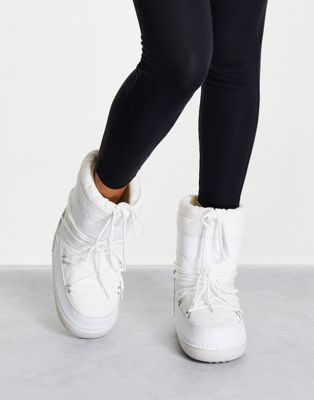 Truffle Collection snow boots in white | ASOS