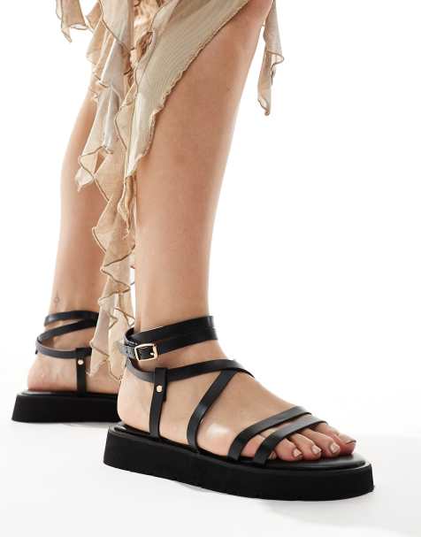 Truffle Collection - Sorte sandaler med ankelremme - view 1
