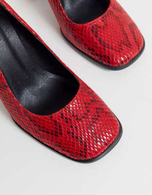 red snake shoes