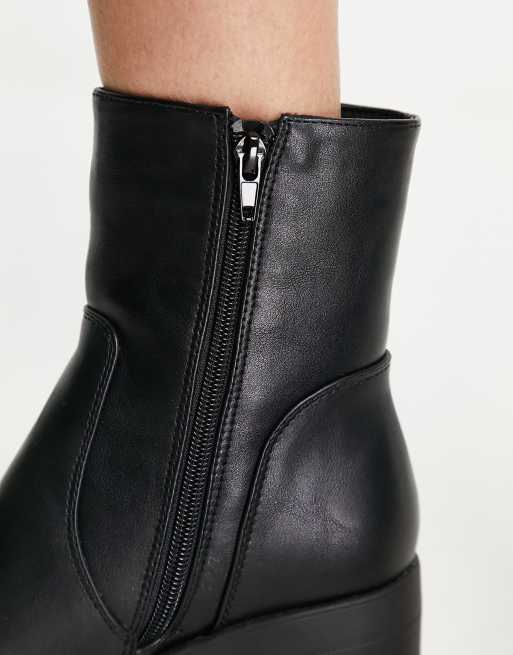 Square heel ankle snow clearance boots