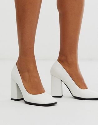 white heeled shoes