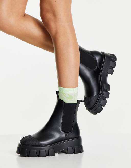 Truffle Collection – Svarta grova chelseaboots med snörning och mycket grov sula