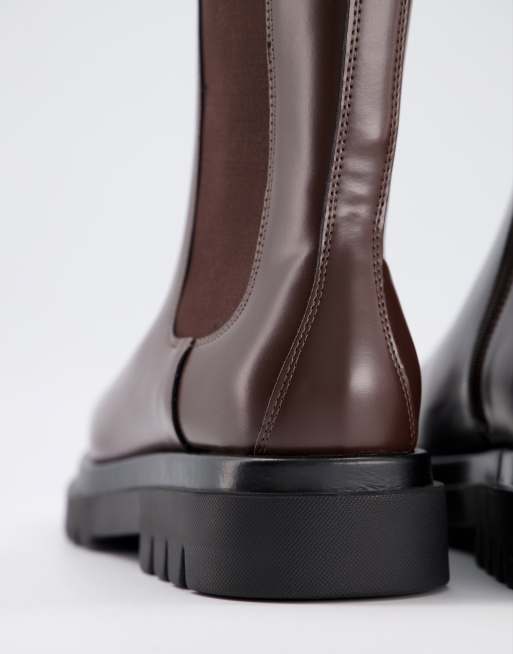 Truffle Collection Tall Chelsea boots met dikke zool in bruin ASOS