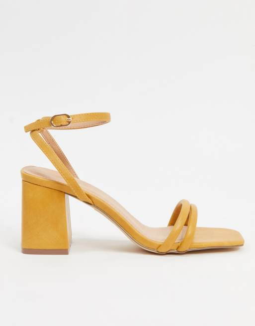 Sandalias color online ocre